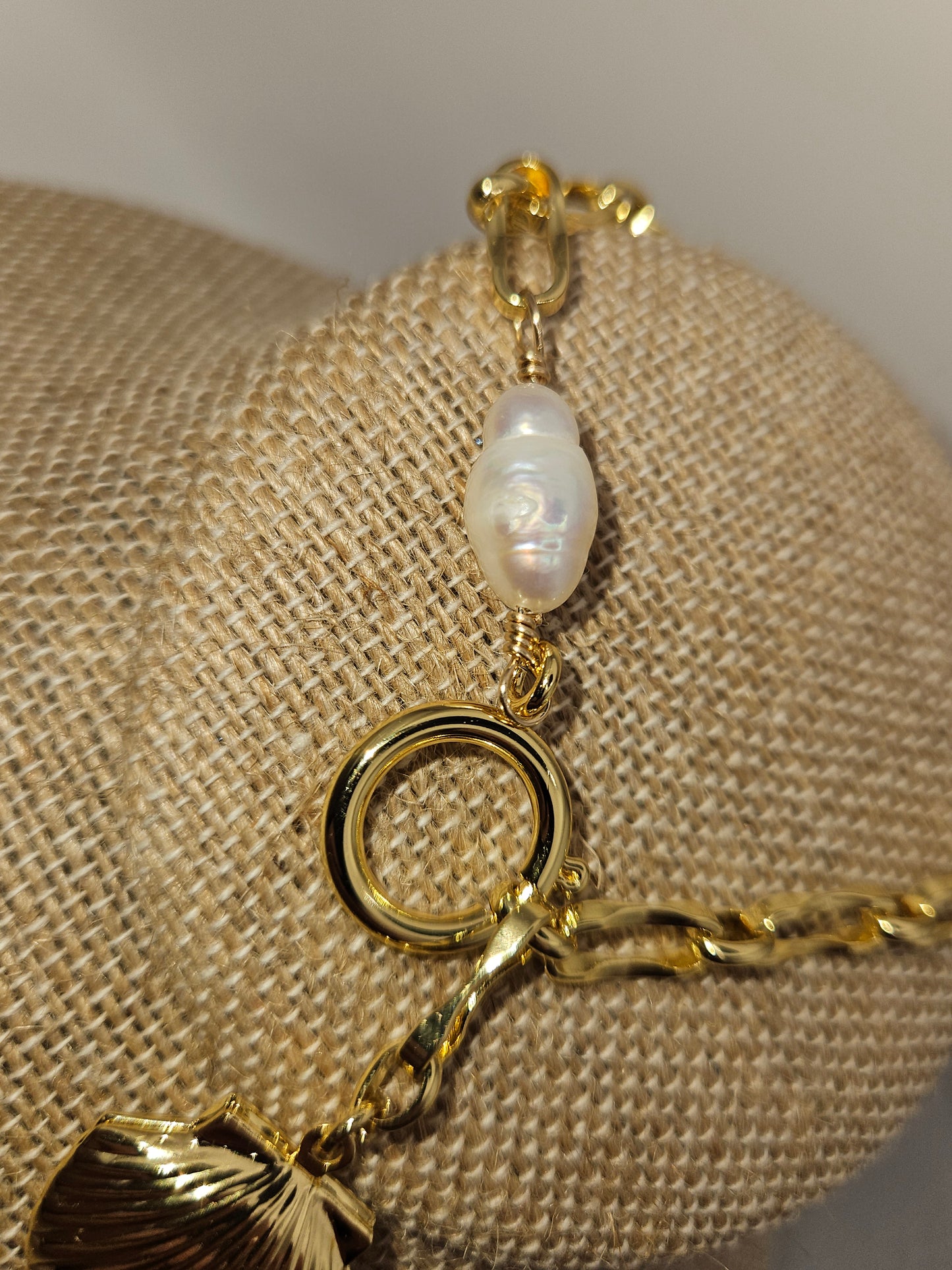 14kgf Shell Locket with Freshwater Baroque Pearl Bracelet