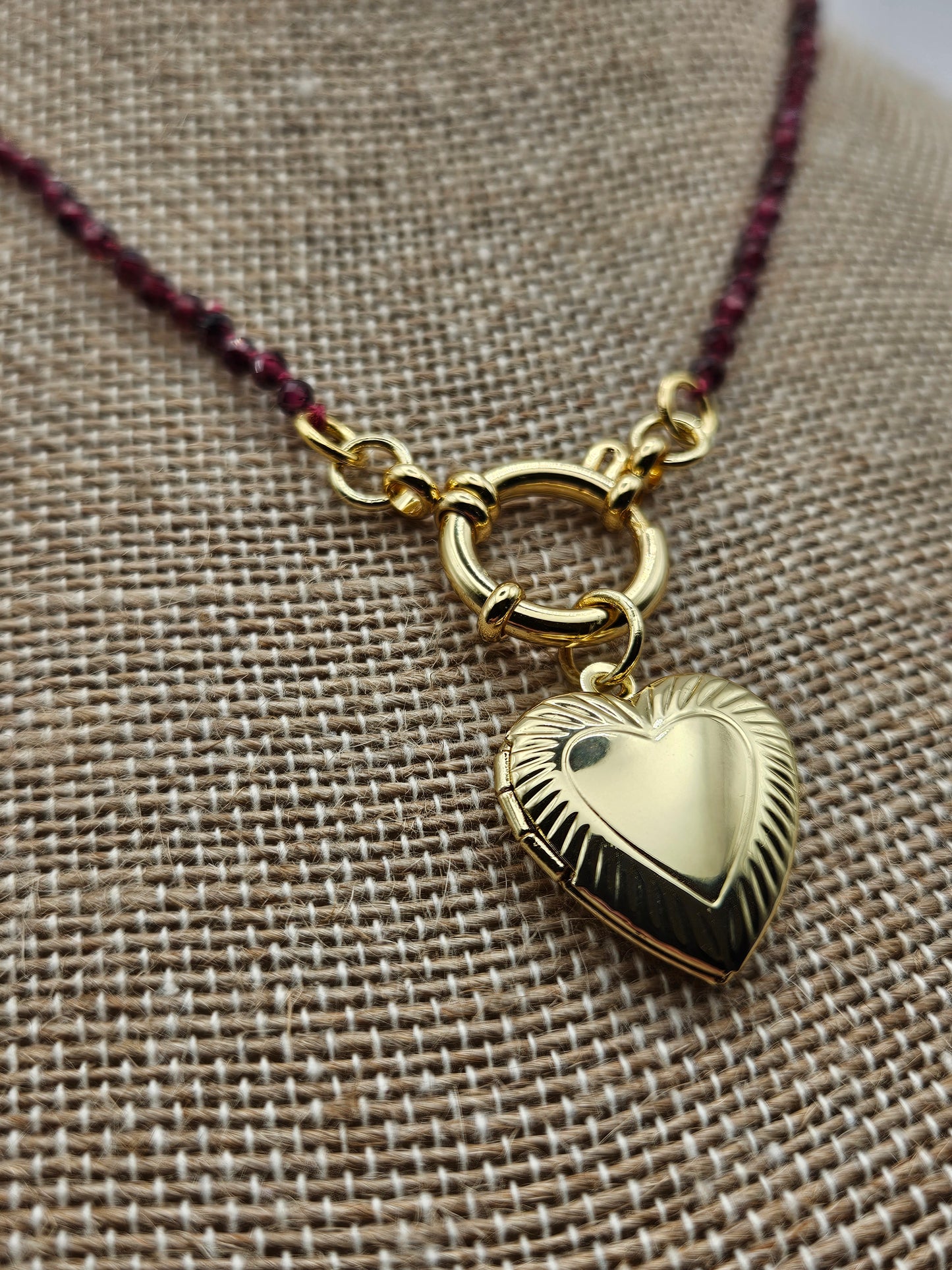 14kgf Faceted Garnet Hand Knotted Silk Cord Heart Locket Spring Clasp Necklace
