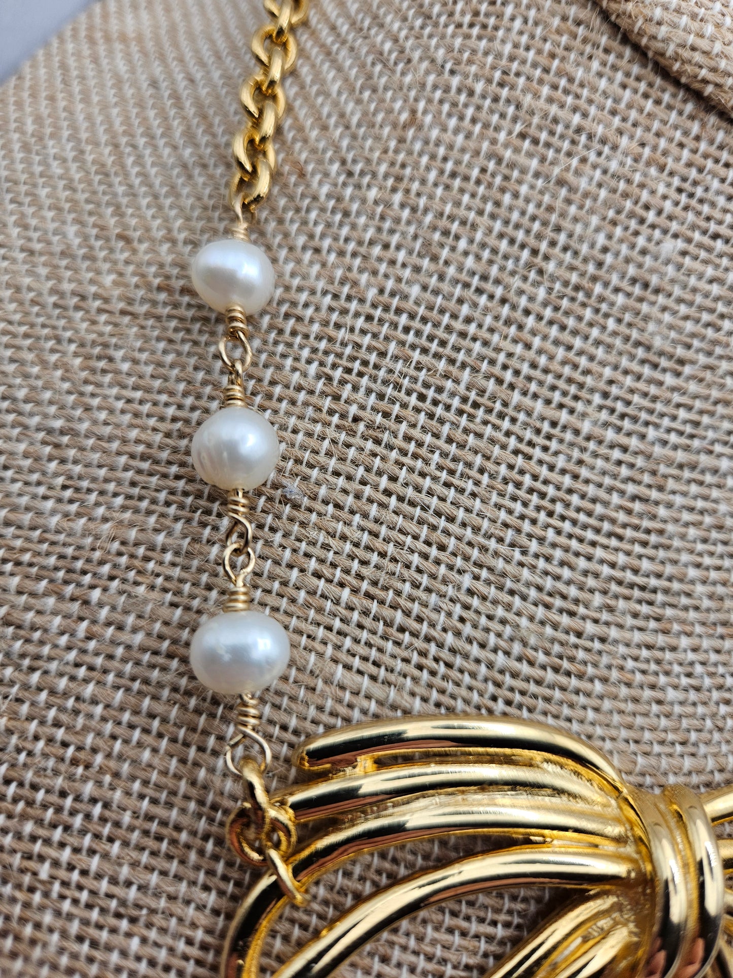 14k GF Vintage 1960's Bow Freshwater Pearl Chain Necklace