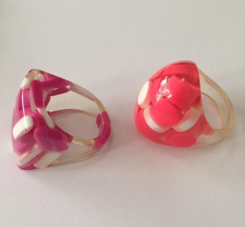 Vintage 1980's Oval Dome Pill Ring Size 8.5 (EUC)