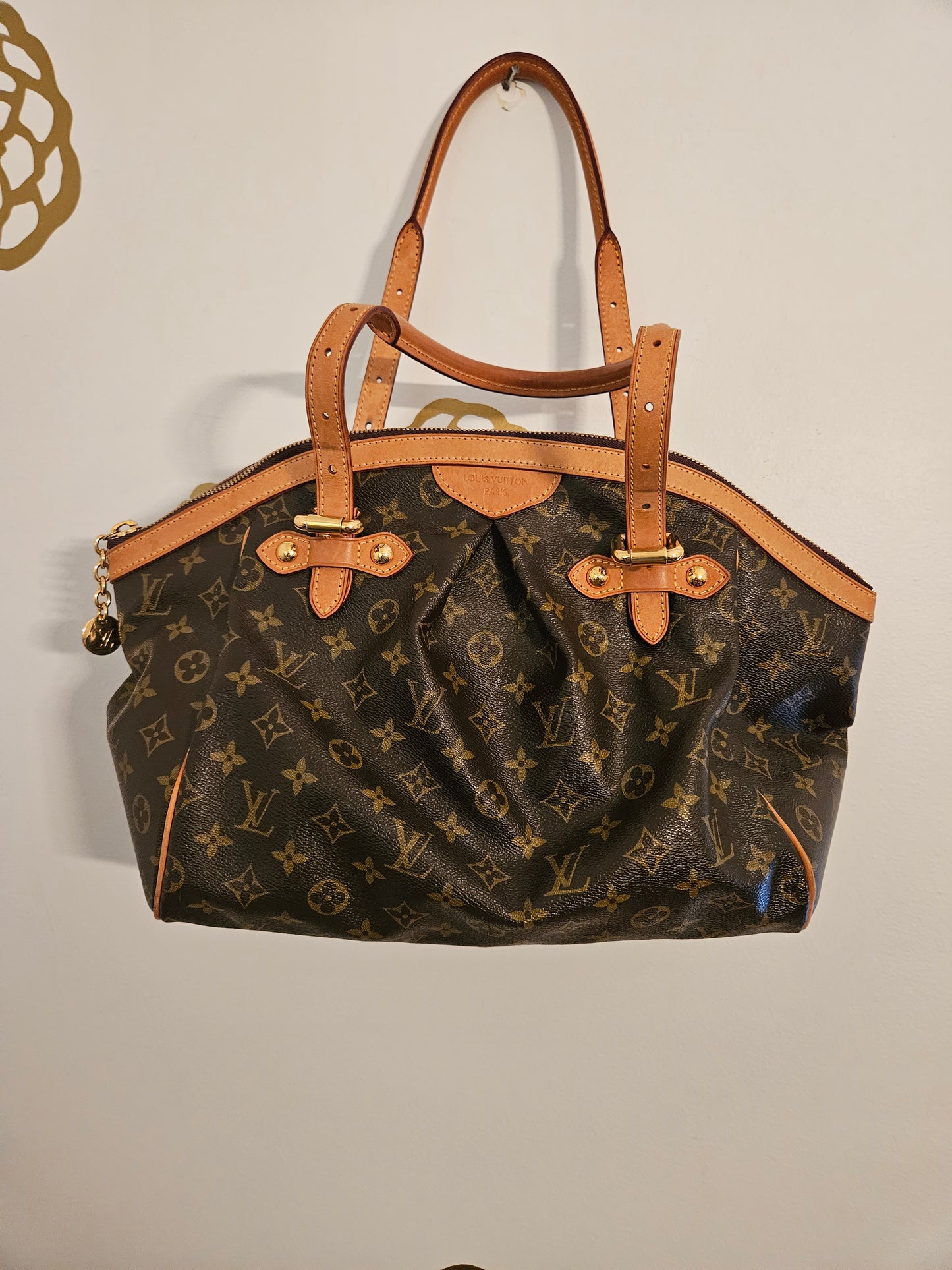 Louis Vuitton Monogram GM Tivoli Bag (VGUC Preloved Condition)