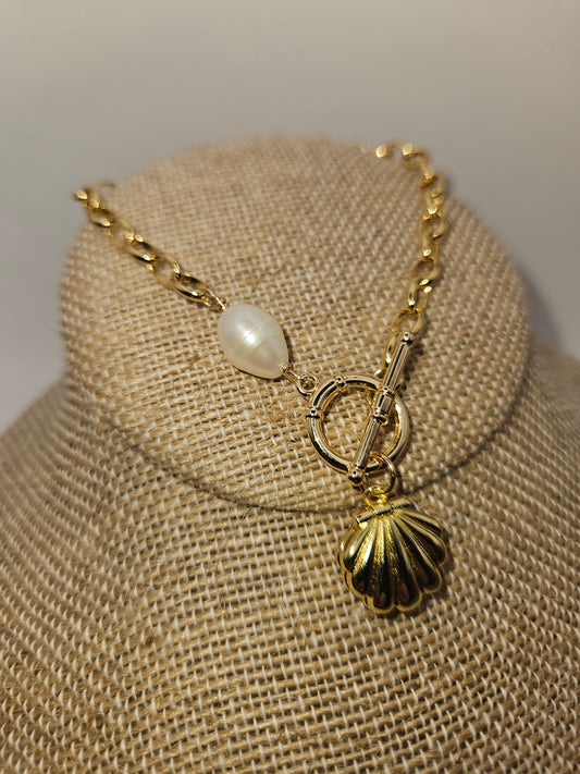 14kgf Small Scallop Shell Locket with Freshwater Baroque Pearl on Cable Chain Bracelet