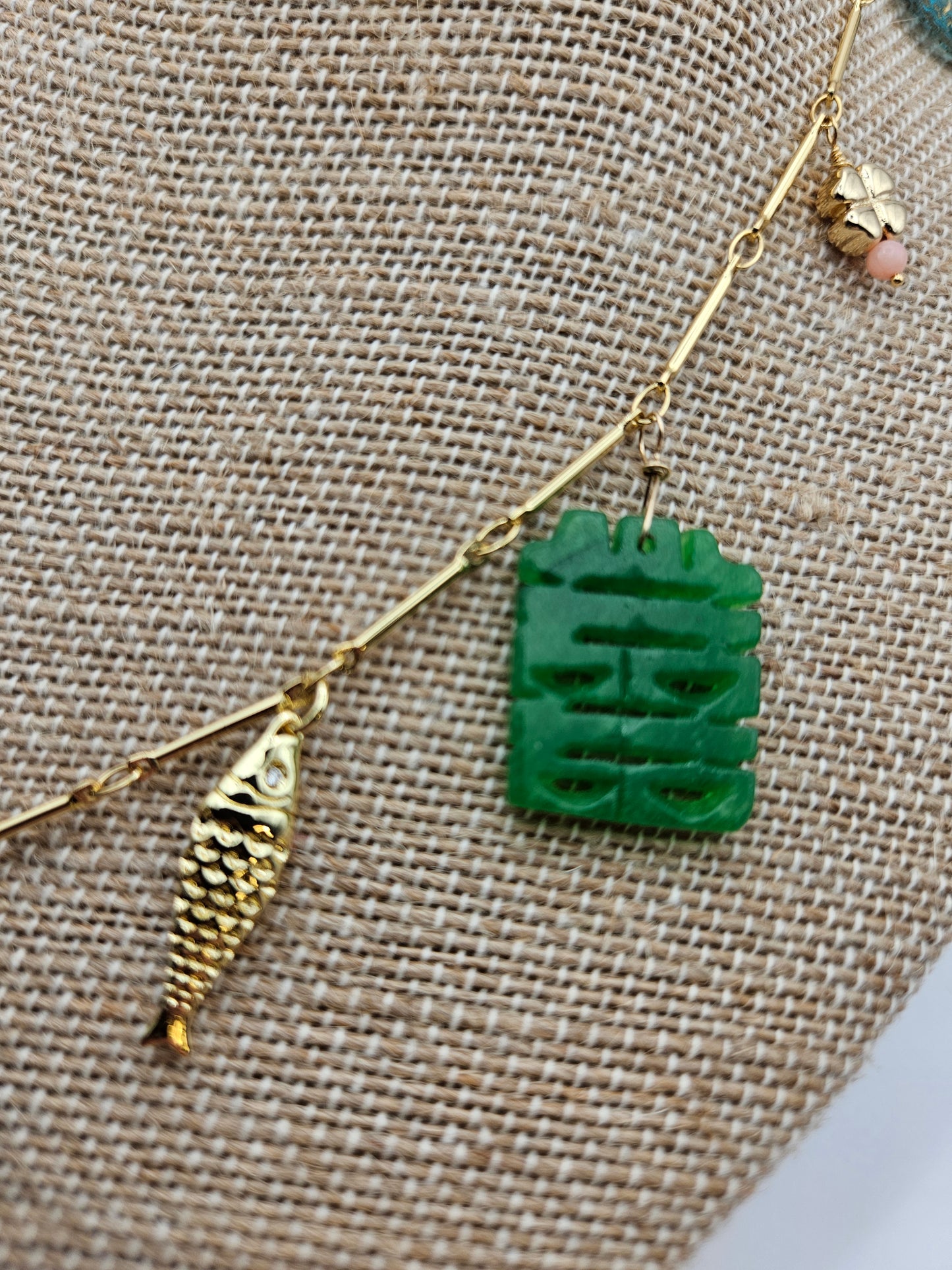 14kgf Vintage Hand Carved Gemstone & Other Charms Necklace
