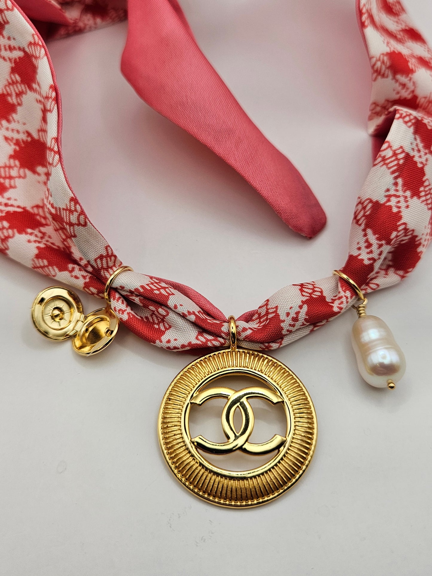 Vintage Chanel Pendant 14kgf Locket & Freshwater Baroque Pearl Scarf Necklace/Bracelet