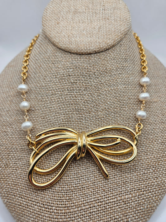 14k GF Vintage 1960's Bow Freshwater Pearl Chain Necklace