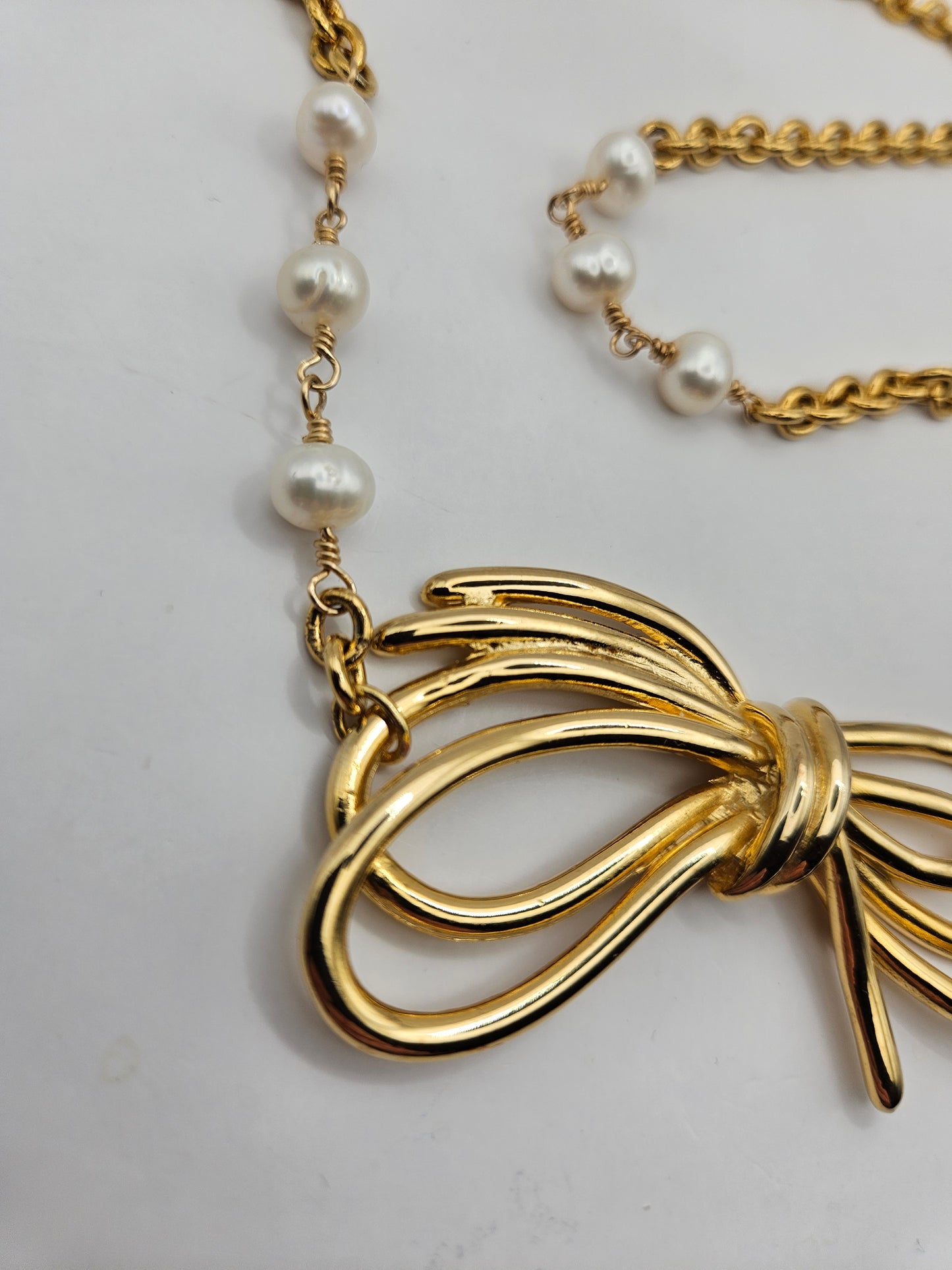 14k GF Vintage 1960's Bow Freshwater Pearl Chain Necklace