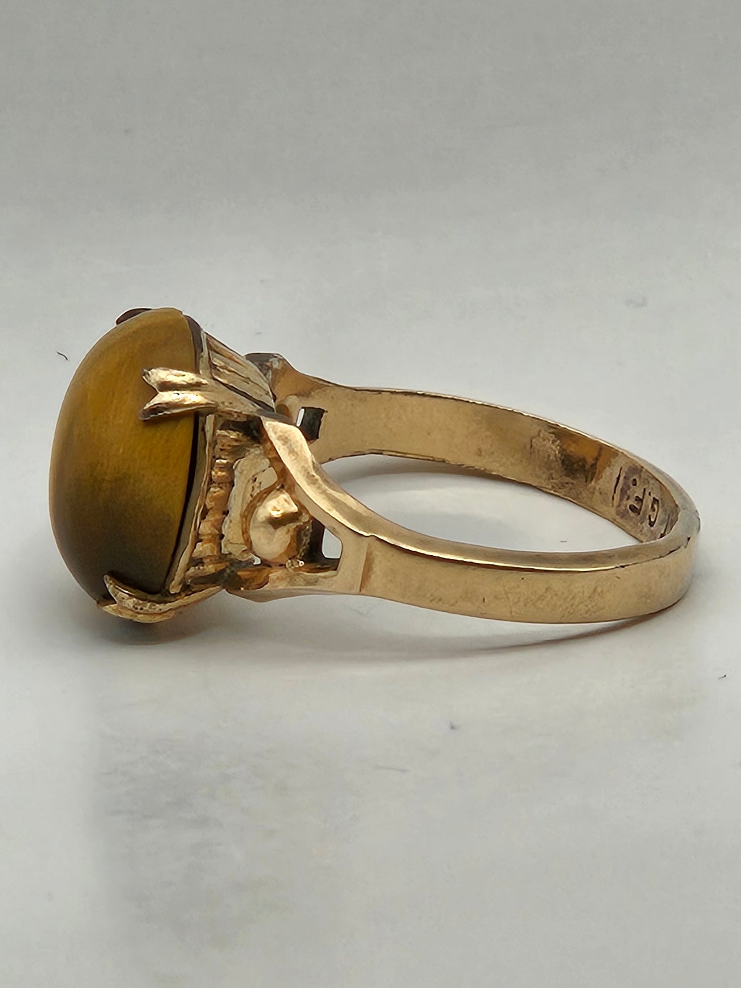 12kgf Vintage 1940's Prong Set Tigers Eye Ring