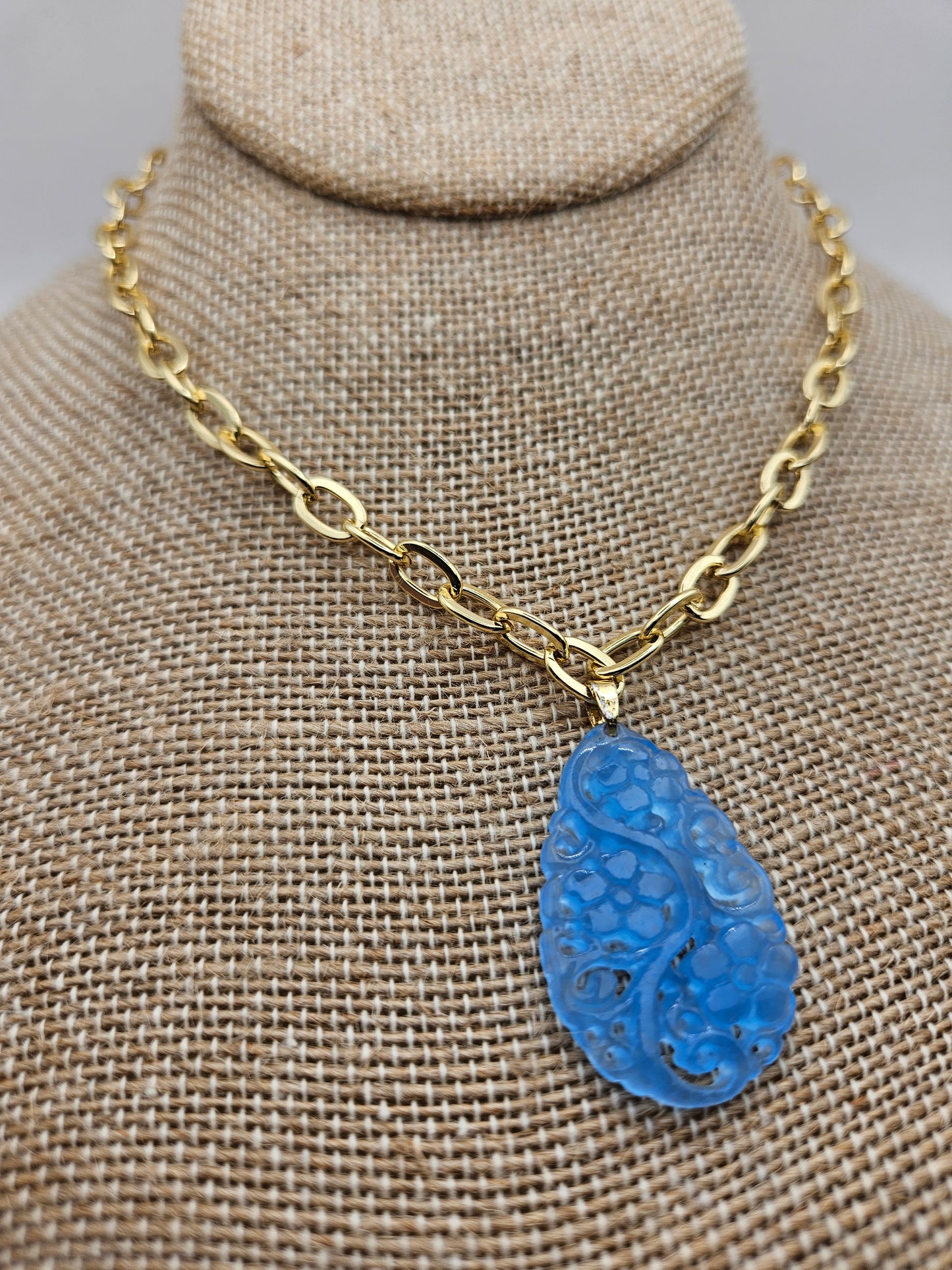 Hand Carved Aquamarine Pendant 14kgf Cable Chain Necklace