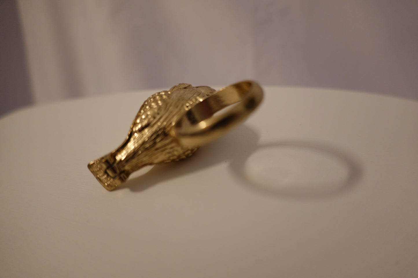 Vintage Bird Poison Pill Box Hinged Magnetic Ring Cold tone (EUC)