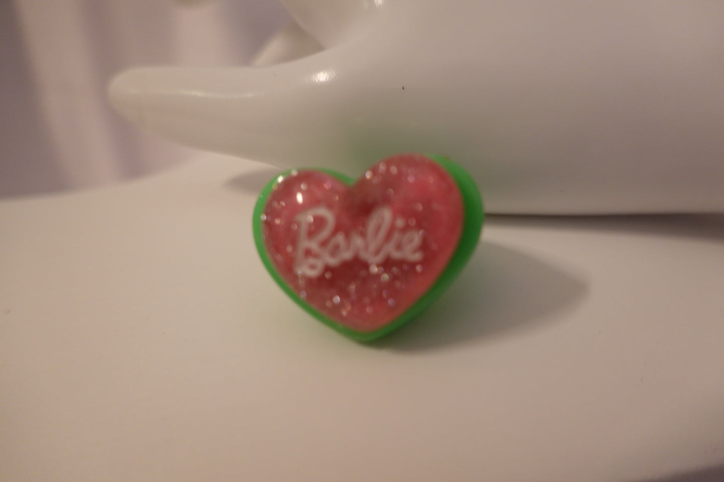 Vintage 1990's Barbie Heart Pink & Green Glitter Resin Ring Size 8 (EUC)