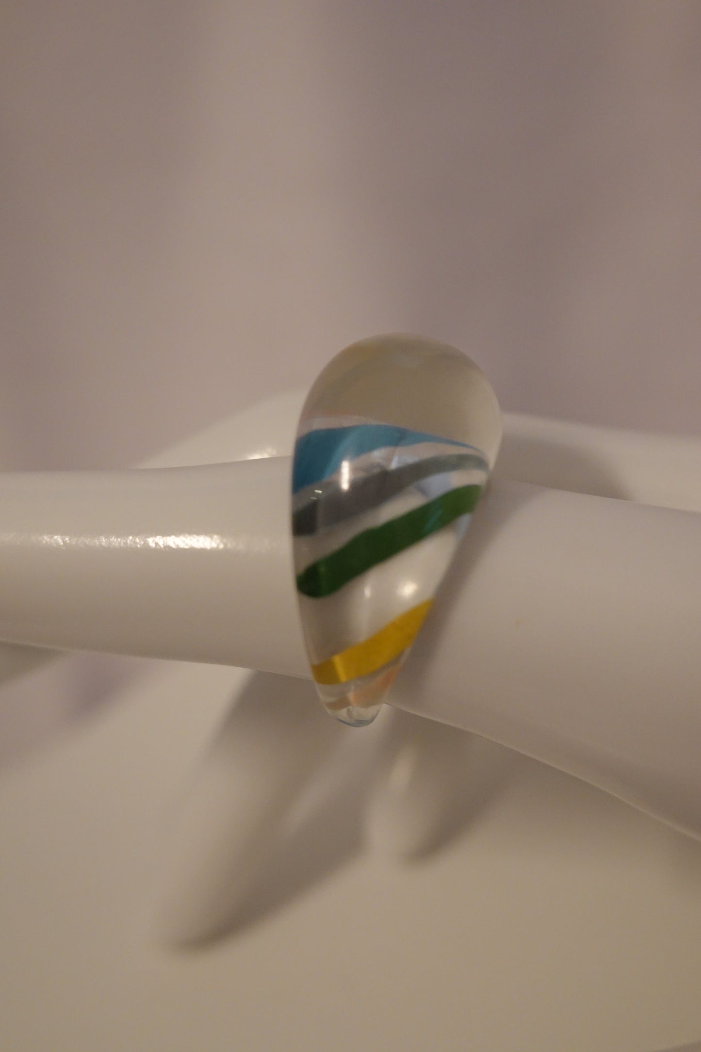 Vintage 1960's Reverse Carved Pastel Stripes Lucite Dome Ring Size 6 (EUC)