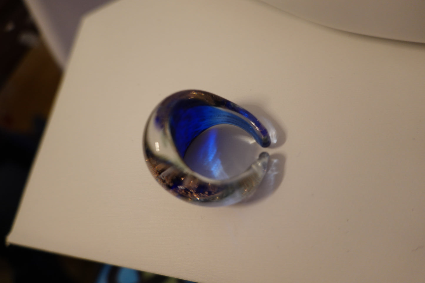 Vintage Blue Sparkle Lucite Ring Size 6.5 (EUC)