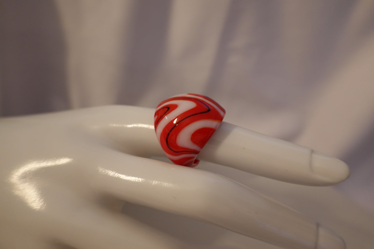 Vintage 1960's Wavy Lines Dome Glass Ring Size 7 (EUC)