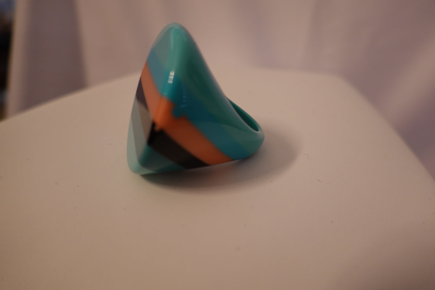 Vintage 1990's Lucite Striped Runway Statement Ring Size 7.5-8 (EUC)