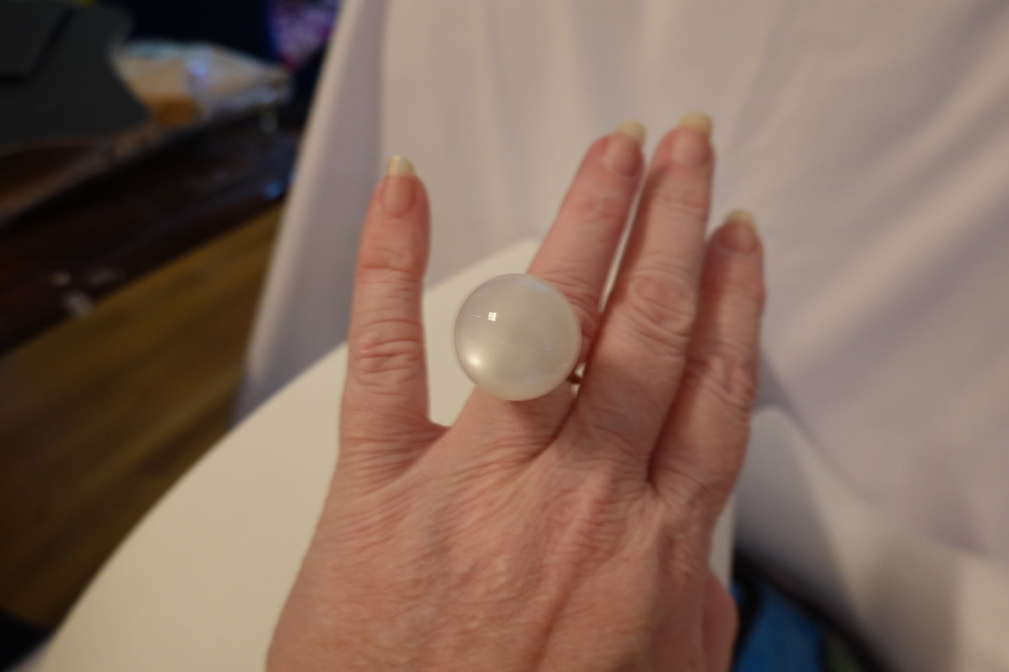 Vintage 1960's White Moonstone Sphere Lucite Adjustable Ring (EUC)