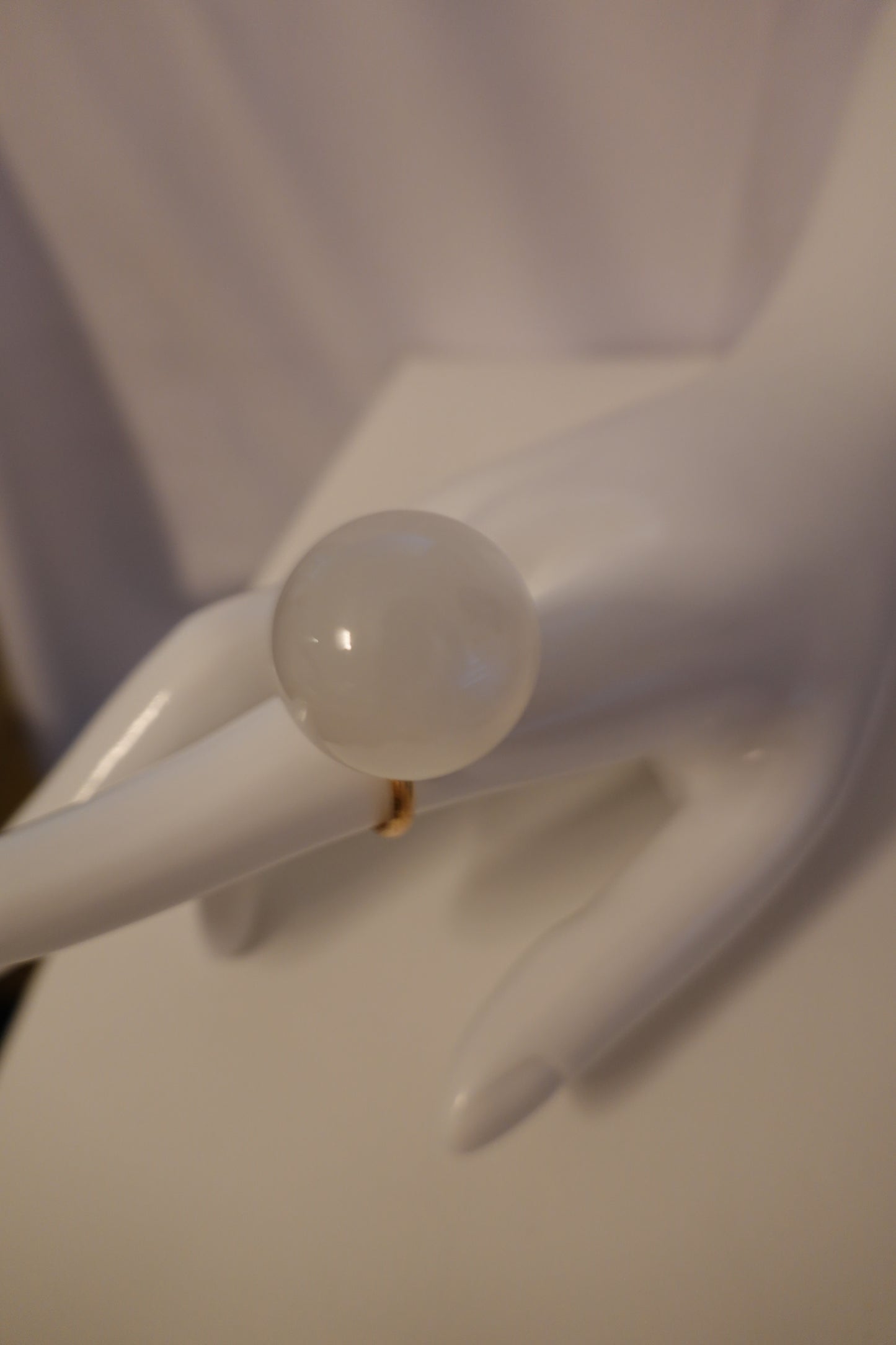 Vintage 1960's White Moonstone Sphere Lucite Adjustable Ring (EUC)