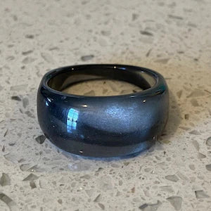 Vintage 1960's Grey Black Moonglow Dome Lucite Ring Size 8.25 (EUC)