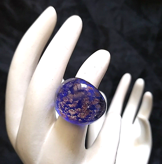 Vintage Blue Sparkle Lucite Ring Size 6.5 (EUC)