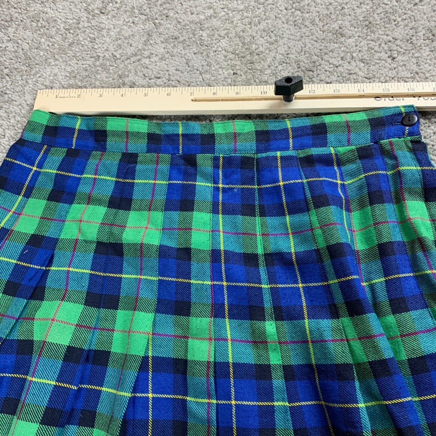 Vintage Pleated Knee Length Blue School Girl Plaid Skirt Size 18 (Waist 32")