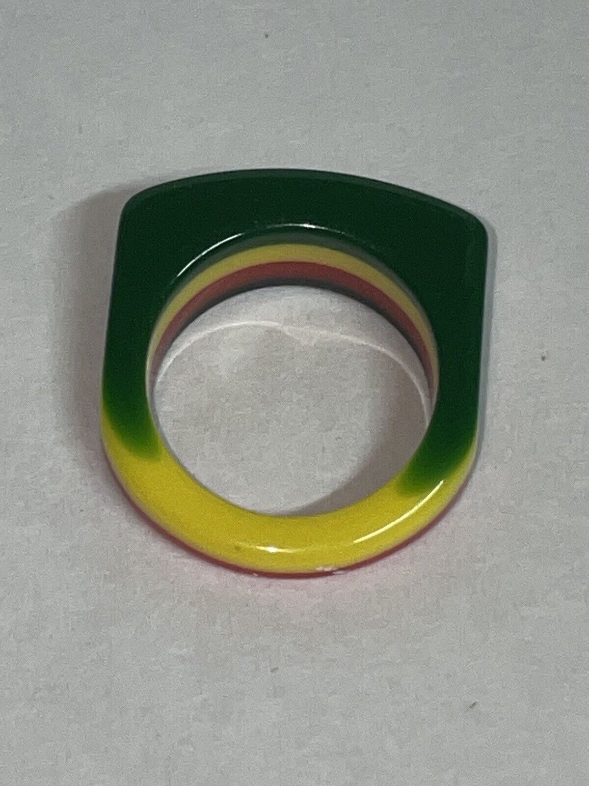 Vintage 70's Lucite Mod Striped Ring Size 9 (EUC)